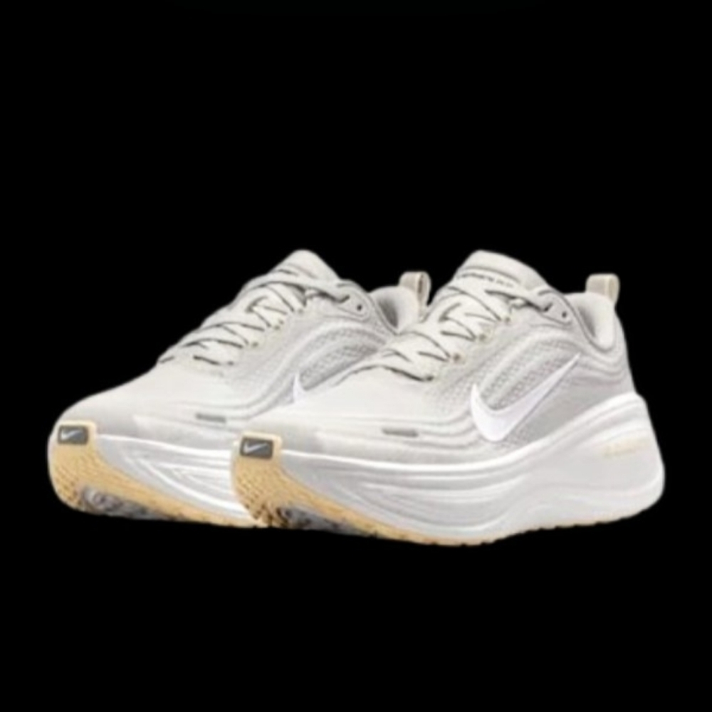 Nike Air Zoom Vomero Plus Womens Size 9 Photon Dust Alabaster White